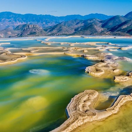 San Pablo Villa de Mitla Hierve El Agua Eco Hostel - Confetti Pool Club מראה חיצוני תמונה